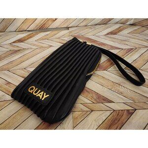 Quay Black Gold Zip Ribbed Soft Wristlet Sun Glass Case 64276